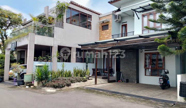 Rumah 2 lantai semifurnished Cigadung, Bandung full view 2