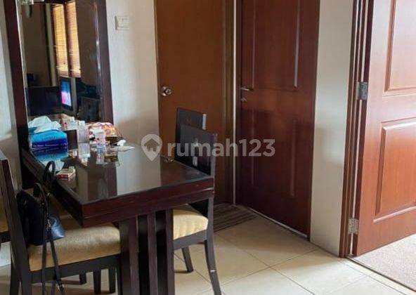ruang makan apartment grand setiabudi 2 br