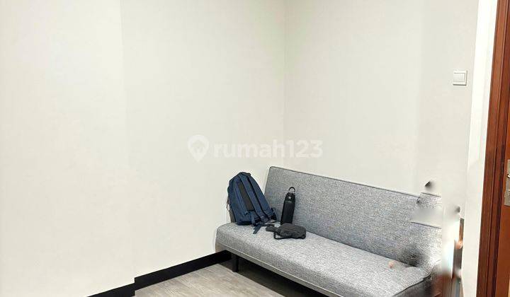 ruang keluarga apartment grand setiabudi 2 br