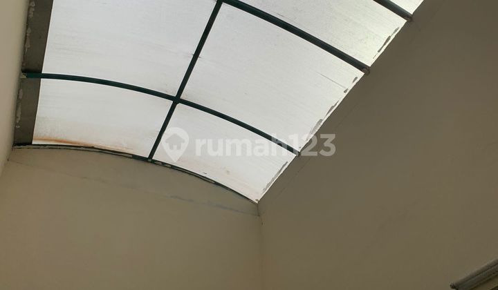 3.5-Story Shop House in a Strategic Location Suitable for Business, Close to Pasteur Toll Road.