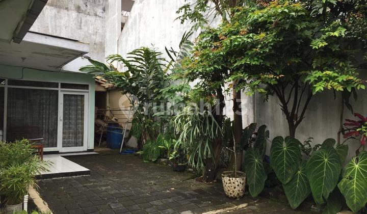 1-story residence near Pasteur Toll Road and Maranatha, suitable for living/boarding houses, highly strategic location. 1-story residence near Pasteur Toll Road and Maranatha, suitable for living/boarding houses, highly strategic location.