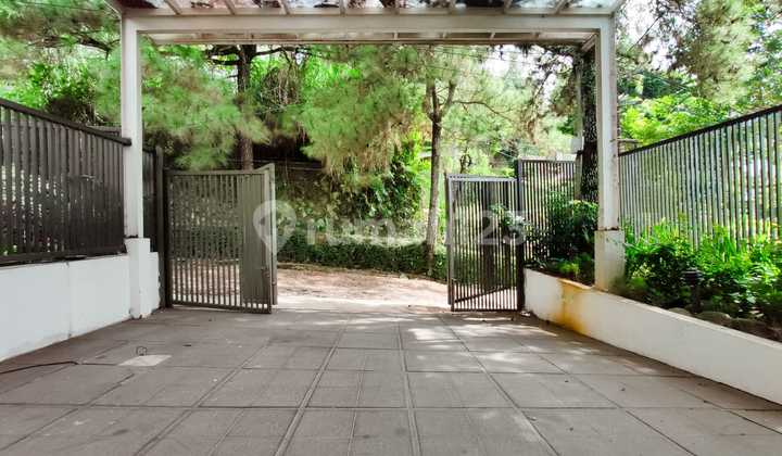 Hunian 3 Lantai di Sayap Ciumbelauit ,Lokasi Dekat Unpar Cocok Utk Rumah Tinggal/Invest