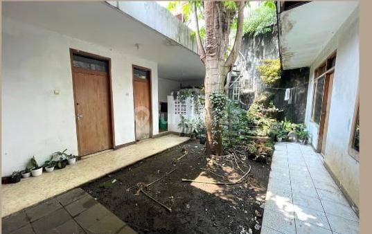 Hunian 1 Lantai jarang ada,lokasi sangat strategis dekat ke tol Pasteur ,cocok untuk invest 1