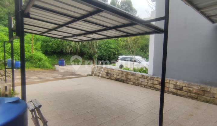 Villa Nyaman Split Level Cocok untuk di Sewakan atau Rumah Tinggal Lokasi Dalam Komplek Resor Dago Pakar,Bandung 2