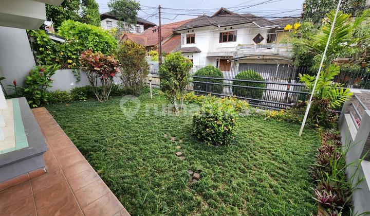 A comfortable 1-story house in Setra Sirna, a very strategic location near Maranatha University.