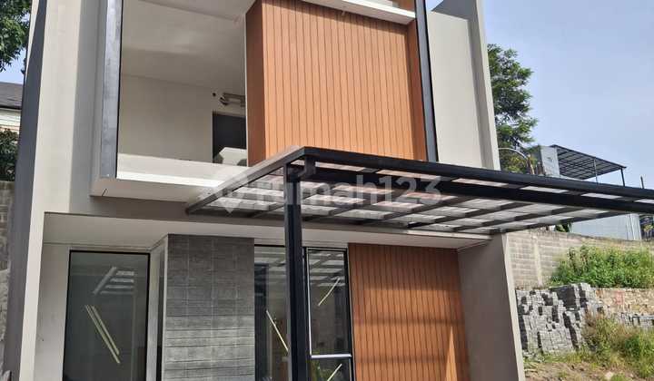 Rumah baru minimalis di Setra duta Residence,cocok untuk hunian atau di sewakan Rumah baru minimalis di Setra duta Residence,cocok untuk hunian atau di sewakan