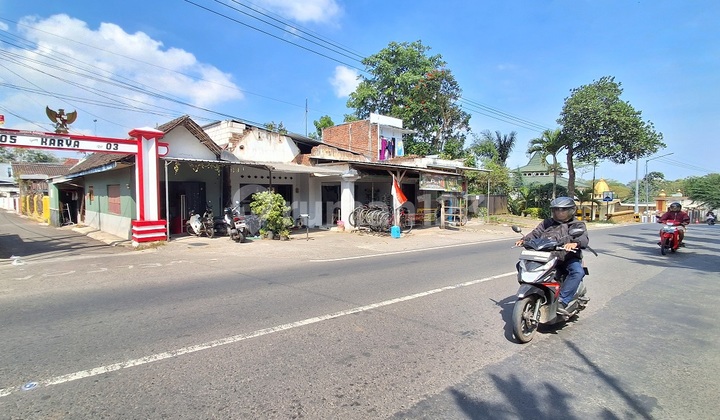 Axis House, Provincial Highway, Pakiskembar Pakis, Quick sale cheap B.U 2