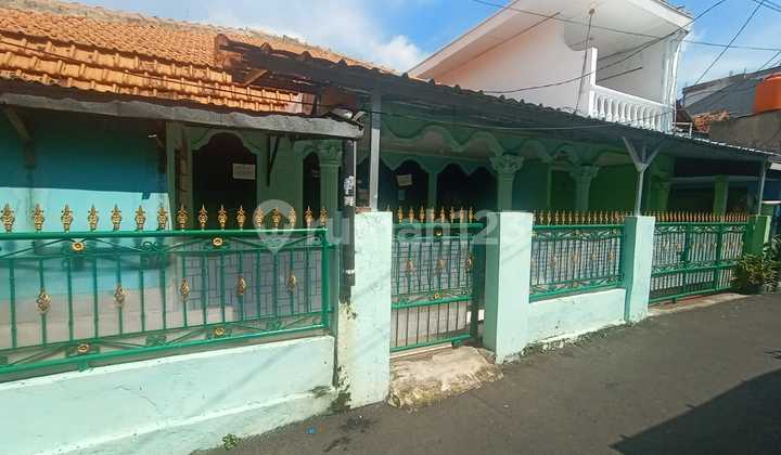 Rumah Lokasi Strategis Dekat Transortasi Umum