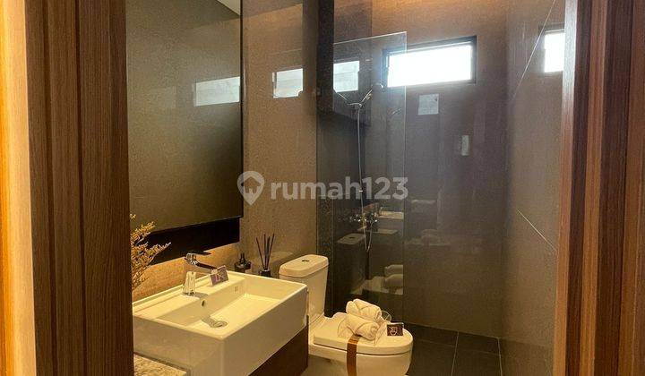 Rumah 3LT Super Mewah Dan Luas 398m2 di Bsd Tangerang