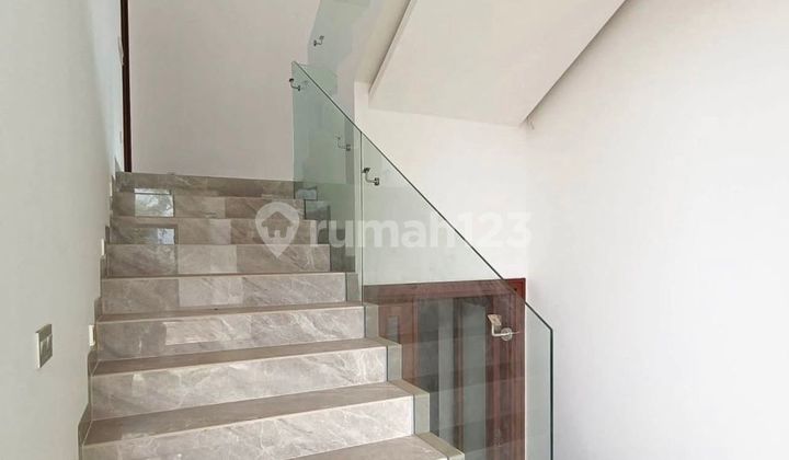 Large Pet-Friendly Fenced House in Bahamas Cluster, De Latinos, BSD City 2