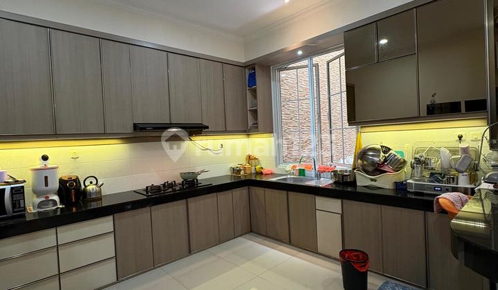 Jarang Ada Dijual Cepat Rumah Siap Huni Semi Furnished 2 Lantai Cluster Alicante Paramount Gading Serpong Tangerang