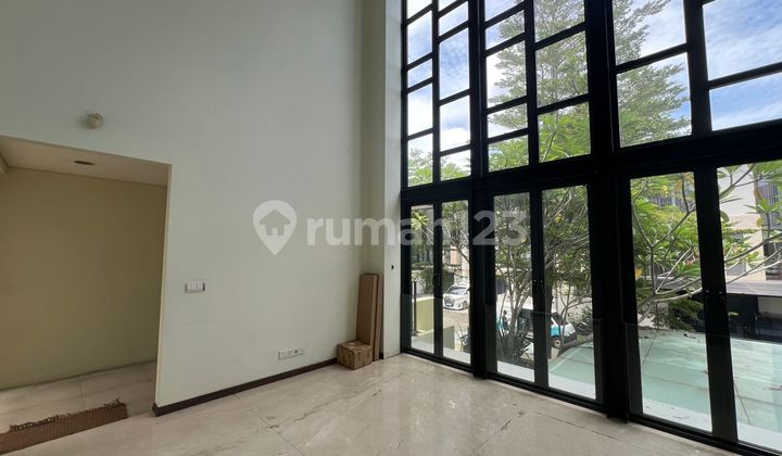 Rumah Sultan 3 Lantai Semi Furnish Full Marmer Cluster Lancewood Navapark Bsd