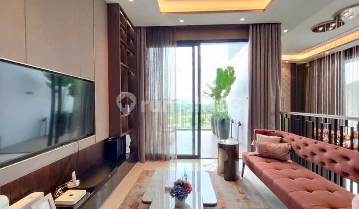 Rumah Siap Huni 3 Lantai Inclued Lift Cluster Laurel Navapark BSD Tangerang