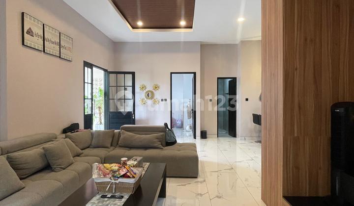 Ready to Move Rumah Rapih Hoek 2 Lantai Cluster Neo Catalonia Nusaloka BSD Tangerang