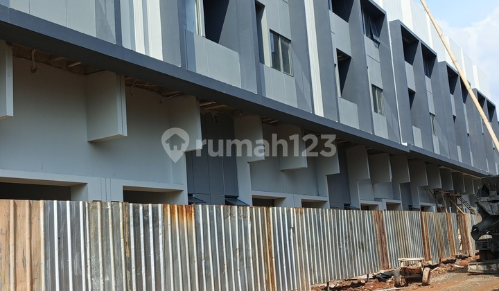 POV : Auto Cuan Disewa Ruko 3 Lantai Hudson Bussiness Loft Kawasan Manhattan Distric Gading Serpong POV : Auto Cuan Disewa Ruko 3 Lantai Hudson Bussiness Loft Kawasan Manhattan Distric Gading Serpong