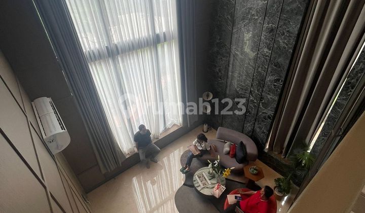 Rumah Mewah Rapih 4 Lantai Panoramic Suite Inclued Lift Cluster Layton Navapark BSD Tangerang