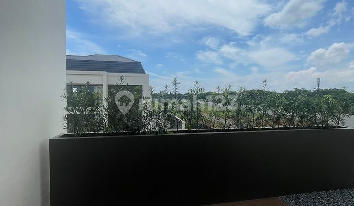 For Sale Beautiful Neat Corner American Classic Style House 3 Includes Lift Floor in Montez Tressor Cluster, BSD Tangerang 2