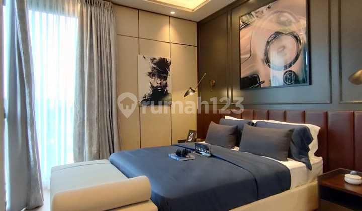 Luxury House Inclued Lift 3 Floor Cluster Laurel Navapark BSD Tangerang