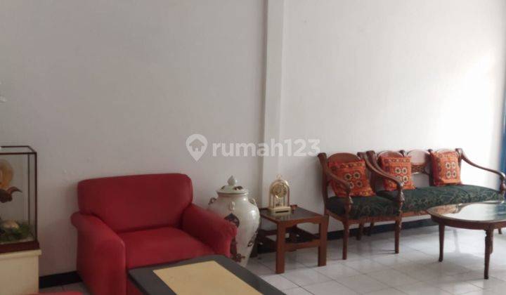 Rumah Cantik Komplek Padasuka 2