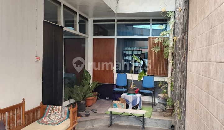 Rumah Dalam Komplek Sayap Turangga