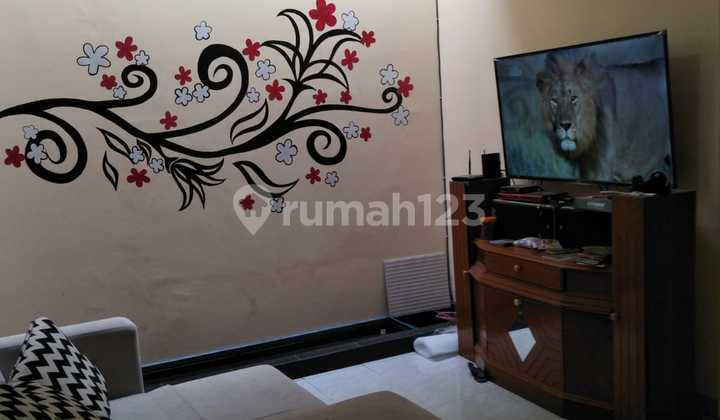 Ready-to-Occupy House in Cisaranten Complex 2