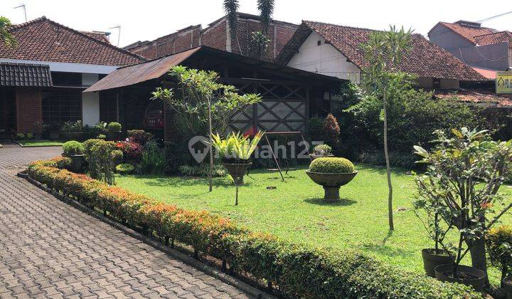 Dijual rumah asri siap huni Jalan Pahlawan Kota Bandung  2