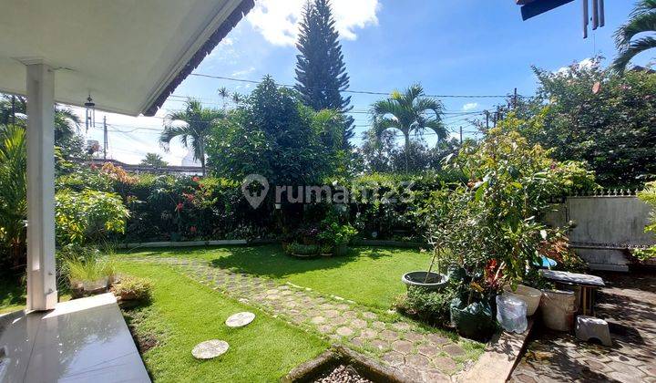 Dijual Rumah Klasik Modern di Setrasari, Sangat Terawat,lingkungan Elit,aman, Nyaman 2