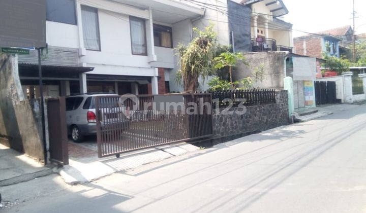 For Sale House and boarding house in Gegerkalong area 2