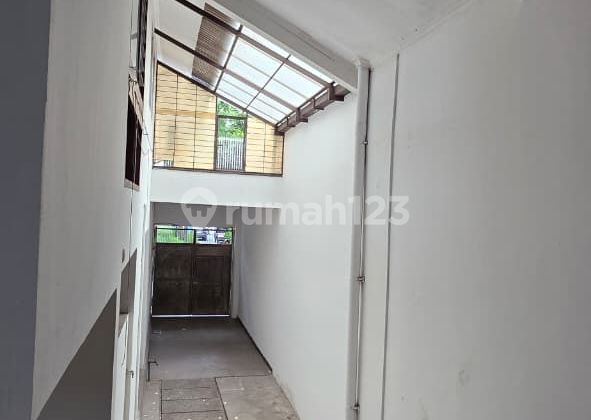 Dijual Rumah / Ruang Usaha di Sayap Riau Jl. Anggrek, Bandung 2