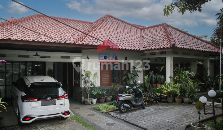 Rumah Asri, Nyaman, Strategis Mainroad Daerah Turangga Kota Bandung