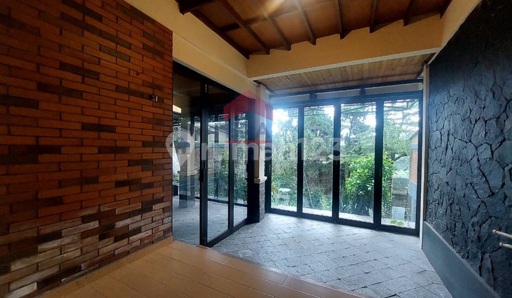 Dijual Rumah Asri Bukit Ligar Dago Bandung