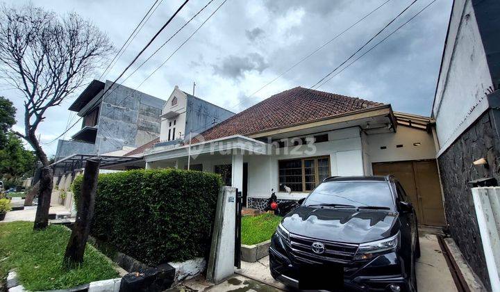 Jual Cepat Rumah Strategis Sayap Riau Kota Bandung Bangunan 2 Lantai 1