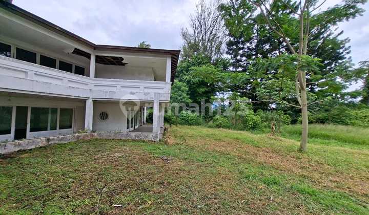 Tanah Hoek Bonus Bangunan di Ciumbuleuit. Harga NJOP