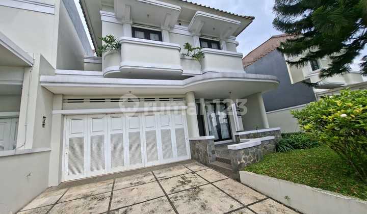 Rumah di Guru Gantangan Kota Baru Parahyangan 2