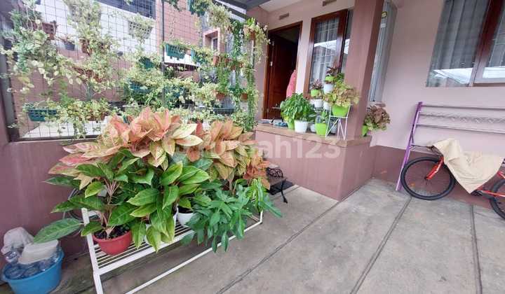 Rumah 2 Lantai di Komplek Bumi Sariwangi Bandung. Lingkungan Nyaman Dan Aman