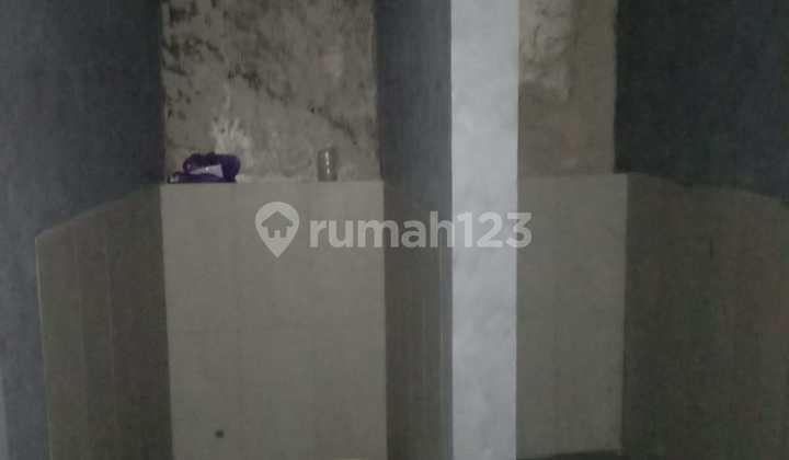 For Rent New Building Shop House on Main Road Pajajaran. Very Strategic Location. 2