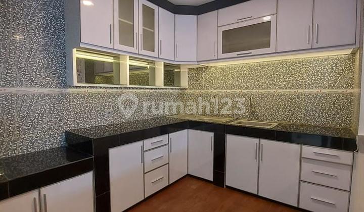 Rumah Sewa  Kota Baru parahyangan  Komplek Wangsakerta  2