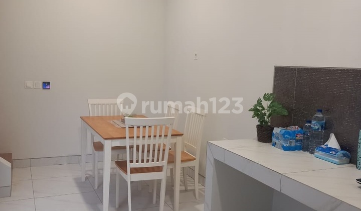 Rumah Modern 2 lantai di Kota Wisata Cibubur Siap HUNI dan NEGO