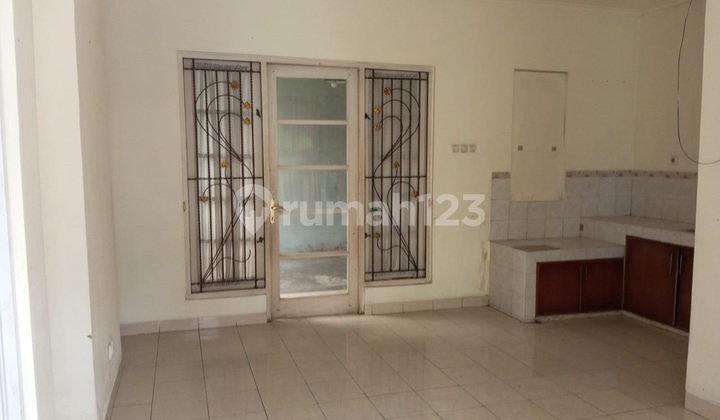 Affordable 2-Story House in Kota Wisata, LT 120 Needs Renovation, Open to Negotiation 2