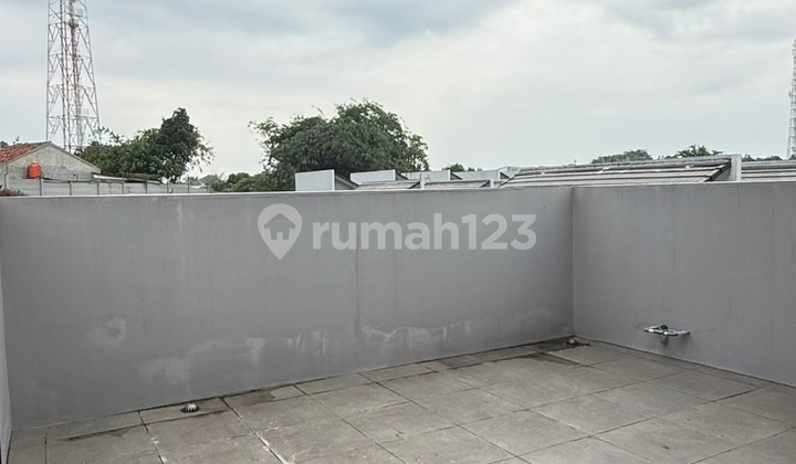 Neat and Ready-to-Use Good Shop House in Legenda Wisata Cibubur, Negotiable. 2