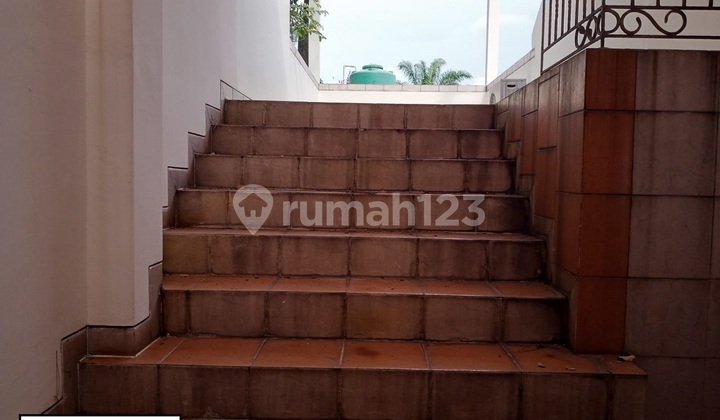 Rumah Mewah 2 lantai di Raffles Hills Cibubur LT 300 Siap HUNI 2