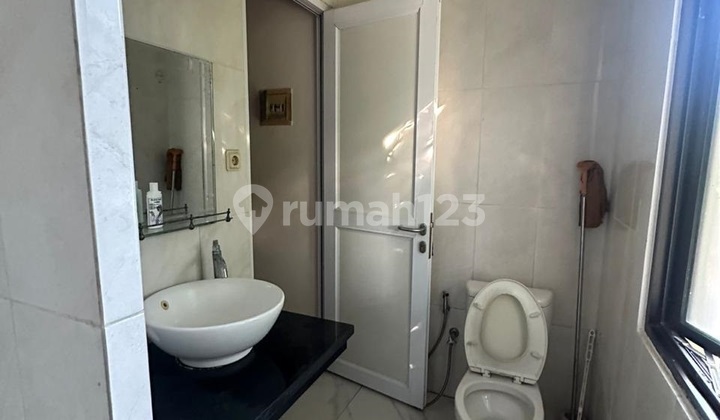 Rumah Murah dan Bagus di KOTA WISATA Cibubur LT 128 LB 200 NEGO 2