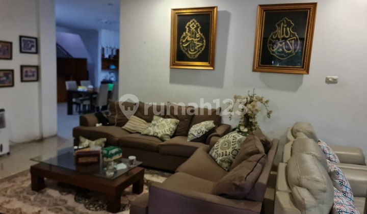 Rumah 2 lantai Nyaman Dihuni di Kota Wisata Cibubur LT 349 LB 550