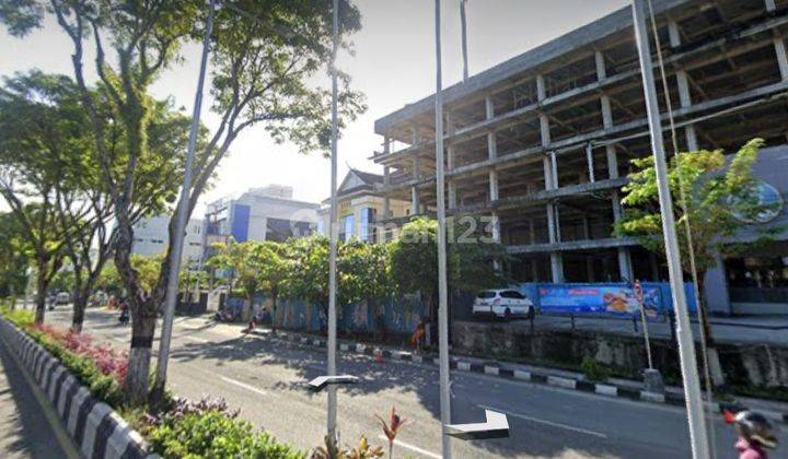 Disewakan Ruko Struktur 2 Lt +basement Letak Premium Strategis 1