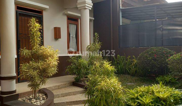 Adem Sih Ngeliat Istri Di rumah Senyaman Ini Bandung Pondok Hijau 1