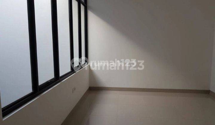 Termurah Jual Rumah 8x15 2 Lantai Cluster Georgia Pik 2, Yuk Survey 2