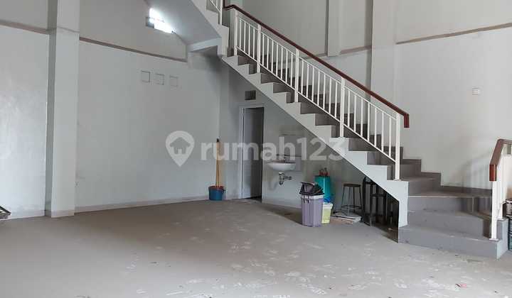 Strategic 2-Story Shop House for Sale in Kopo, Bandung City Strategic 2-Story Shop House for Sale in Kopo, Bandung City