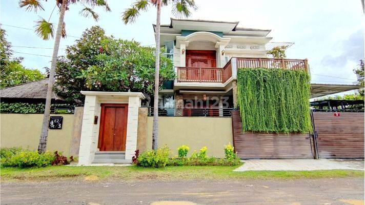 Rumah Modern di Tukad Badung RENON 1