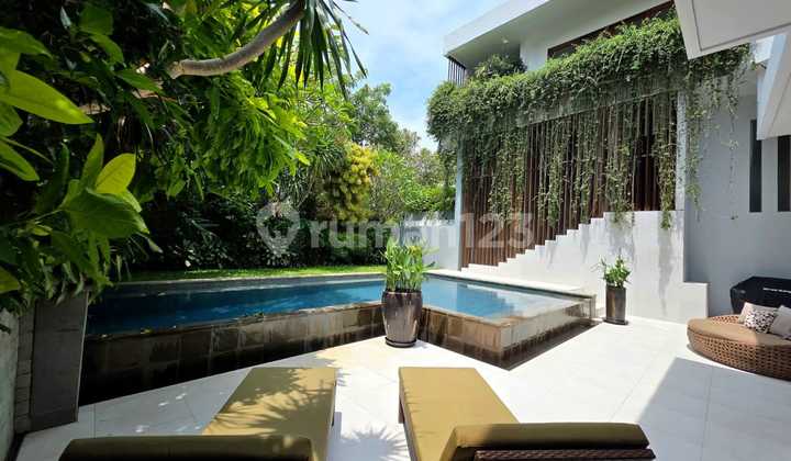 Villa Modern Tropical di Pantai Balangan Jimbaran