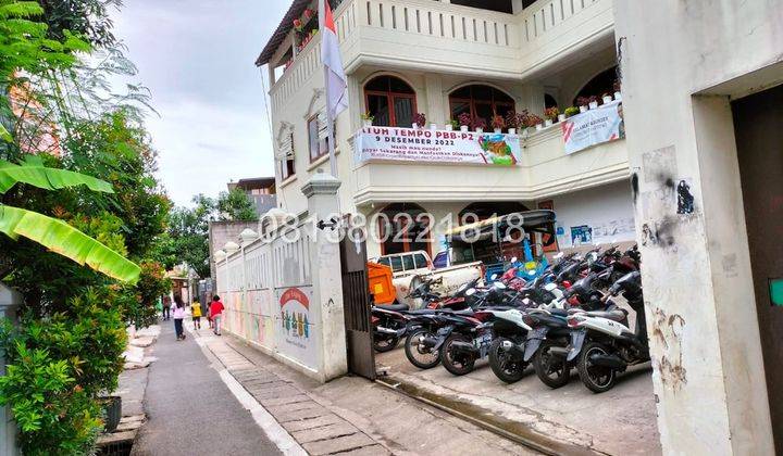 Rumah 4 Lantai Bagus SHM Unfurnished di Kalibaru Timur Dalam 1